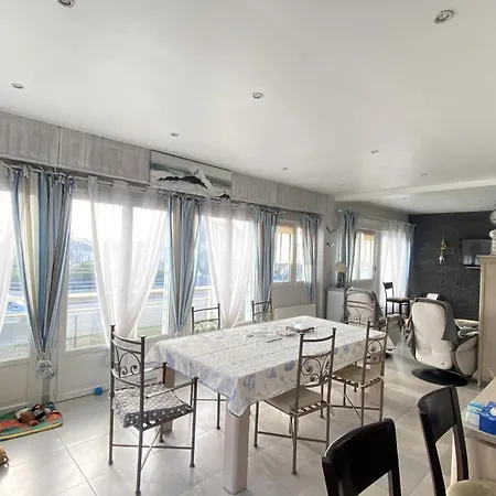 Family Nest Located In
